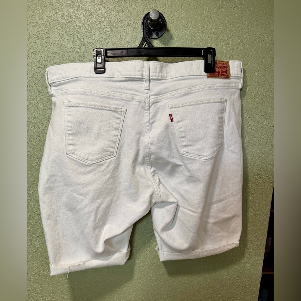 Levi's Women's Crisp White Denim Bermudas - Picture 3 of 3